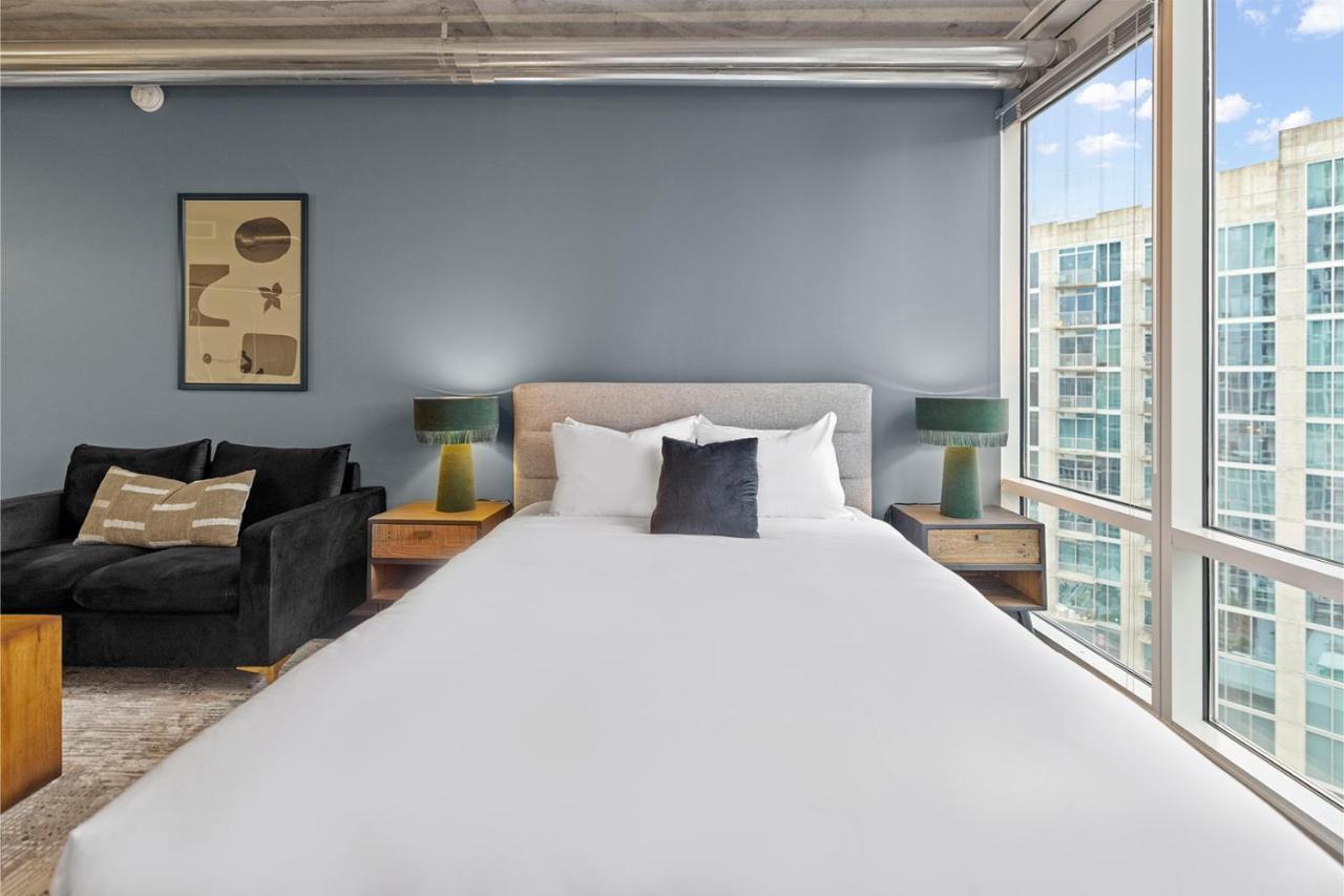 Placemakr Premier Sobro Nashville Eksteriør billede A bedroom at the Hilton Anatole