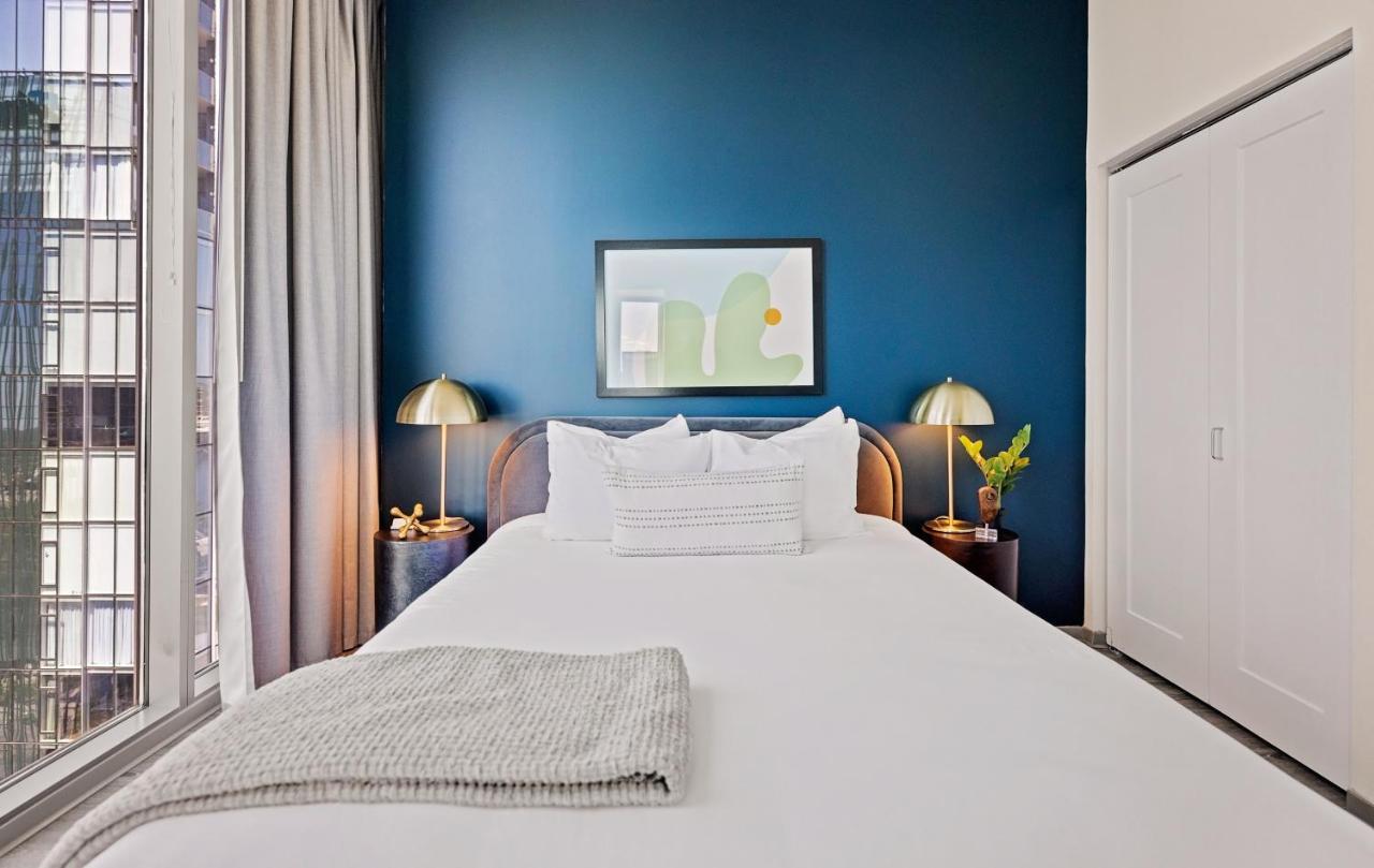Placemakr Premier Sobro Nashville Eksteriør billede A bedroom at the Hotel Commonwealth