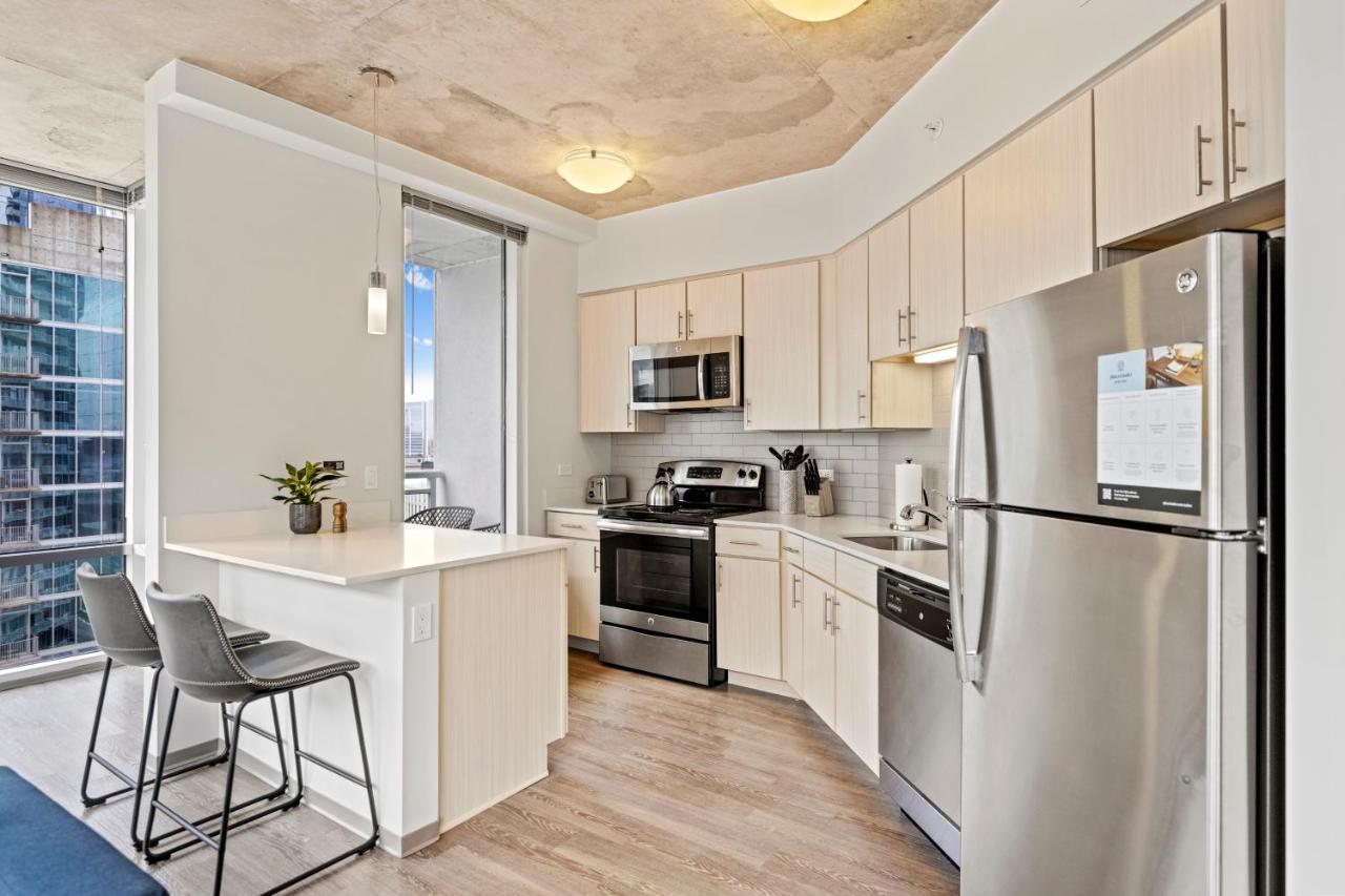 Placemakr Premier Sobro Nashville Eksteriør billede A kitchen in a typical apartment