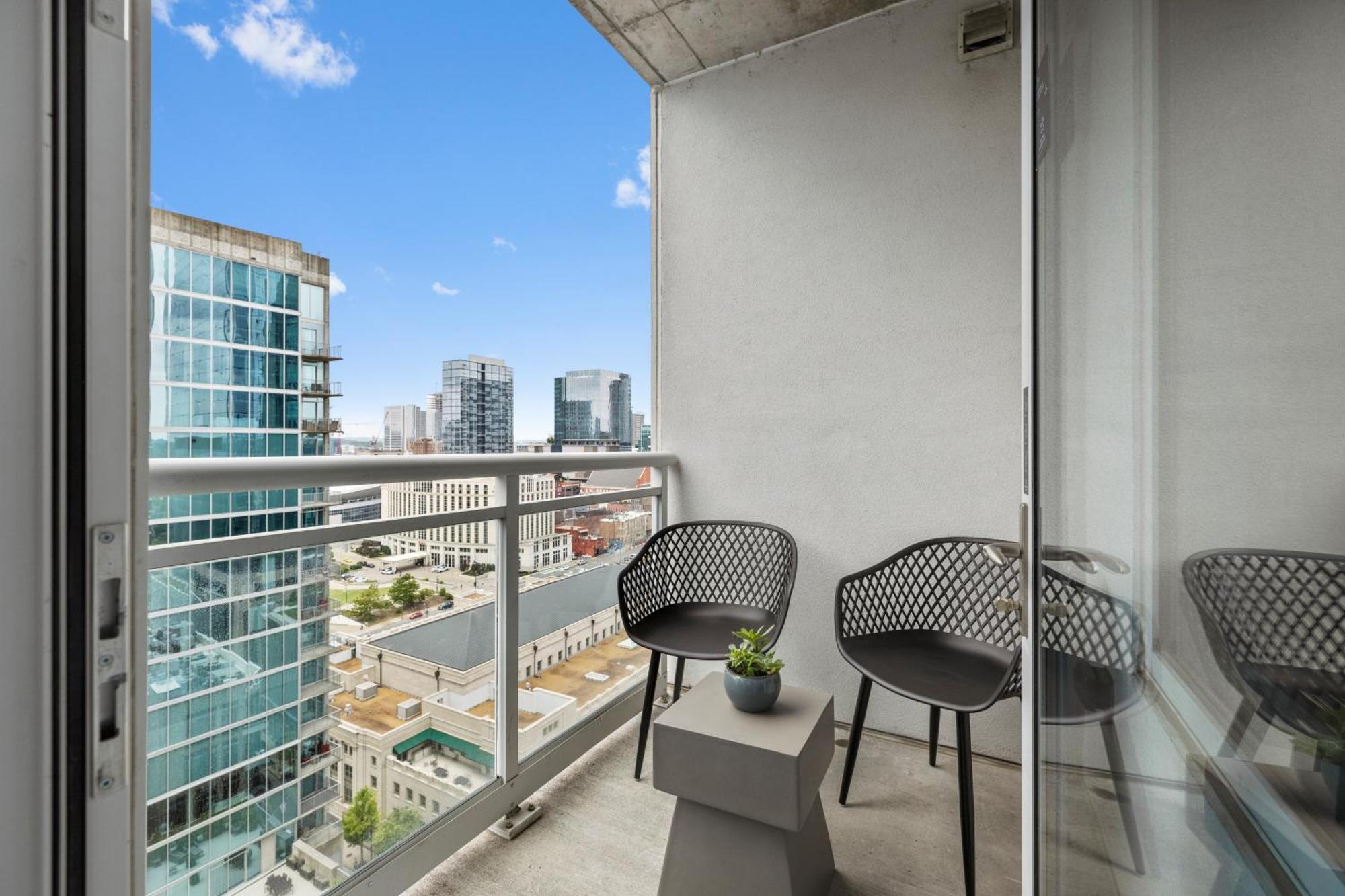 Placemakr Premier Sobro Nashville Eksteriør billede Balcony